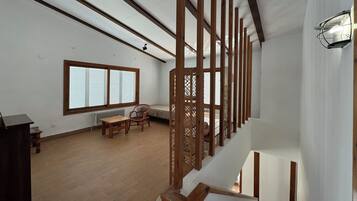 4 slaapkamers, een strijkplank/strijkijzer, wifi, beddengoed