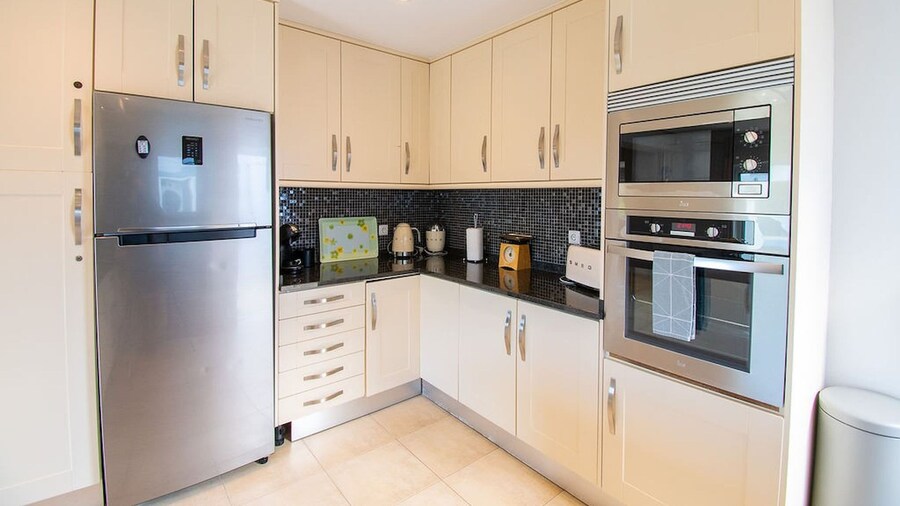 Casa Ana Superbly Renovated With Heated Private