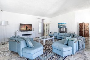 Villa | 5 bedrooms - Golfinhos Magnificent Spacious 5 Bedroom Villa (Lagoa)