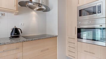 Apartment, Smoking | 3 bedrooms