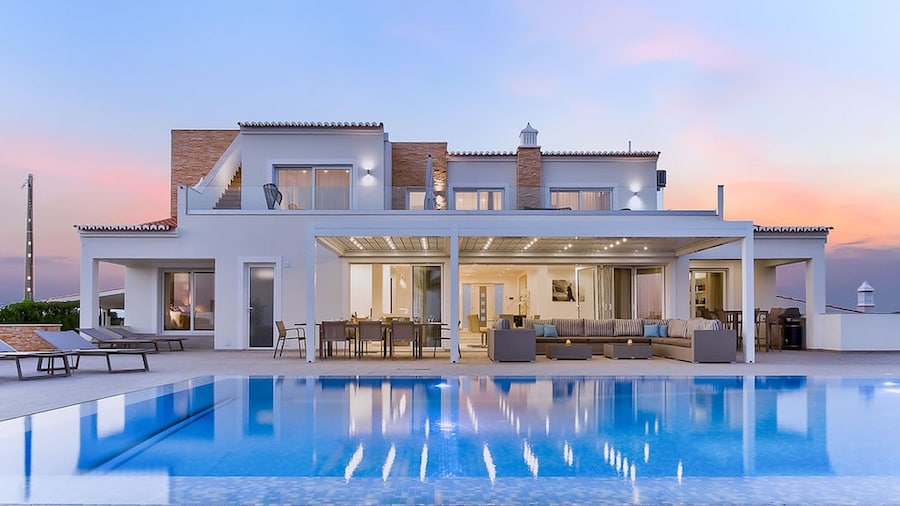 Goldeneye Luxury 6 Bedroom Villa With Infinity P