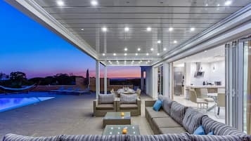 Villa | 6 dormitorios