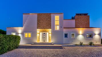 Villa | 6 dormitorios