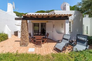 House | 2 bedrooms - C22 Quinta do Paraiso Superbly Appointed AND FUR (Lagoa)