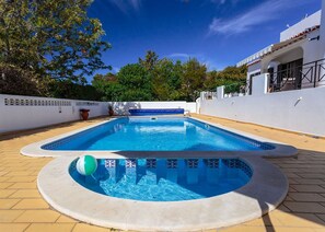 House - Floresta Fabulous Villa Close to Beach and Golf (Lagoa)