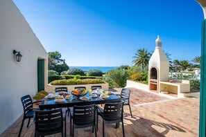 Villa | 5 bedrooms - 7 Club Atl Ntico Fabulous Five Bedroom Villa WI (Lagoa)