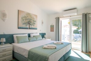 Villa | 3 bedrooms - 61 vdm Superb Villa on Vale do Milho With Heated (Lagoa)