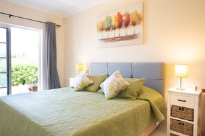 House - 49 Presa da Moura Superbly 2 Bed Townhouse Clos (Lagoa)