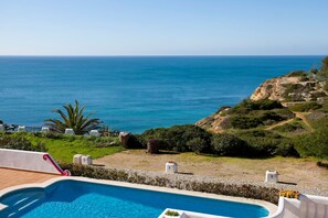 Villa | 5 bedrooms - Casa do Sul Modern Villa in Centre of Carvoeiro (Lagoa)