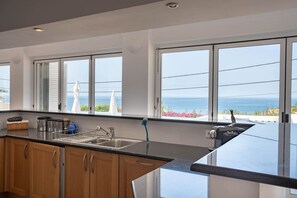 Villa | 5 bedrooms - Casa do Sul Modern Villa in Centre of Carvoeiro (Lagoa)