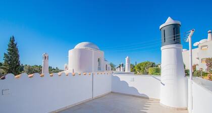 99 ADM Casa Mendes Fabulous Townhouse With Share
