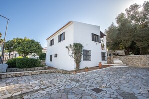 Villa, fumatori | 4 camere