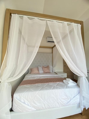 8 bedrooms, iron/ironing board, WiFi, bed sheets