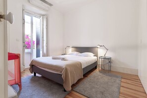 2 slaapkamers, een strijkplank/strijkijzer, wifi, beddengoed