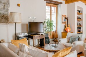 Cheminée, livres