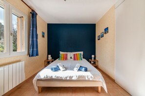 3 habitaciones, tabla de planchar con plancha y wifi gratis 