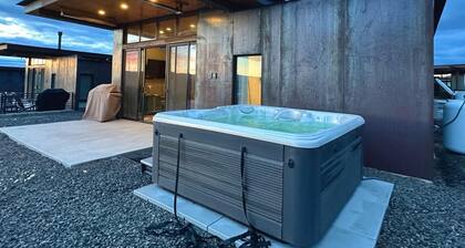 2-bedroom condo at Cave B Winery with WiFi, AC~Adjacent to Gorge Ampitheatre