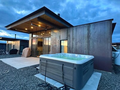 2-bedroom condo at Cave B Winery with WiFi, AC~Adjacent to Gorge Ampitheatre