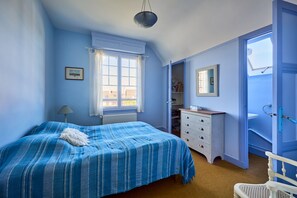 3 chambres, fer et planche à repasser, Wi-Fi gratuit