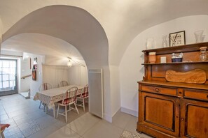 Dining - Le Cœur de Garrigues - Piscine Privée (Garrigues-Sainte-Eulalie)