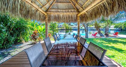 Heated Pool! Waterfront+Tiki Hut! Close To Beach!