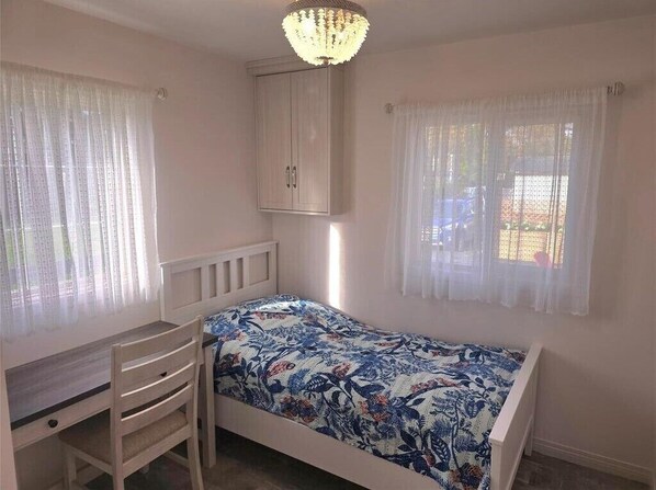 2 dormitorios, escritorio, wifi gratis y ropa de cama