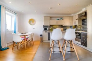 Private kitchen - The Cove, Porthtowan (Porthtowan)