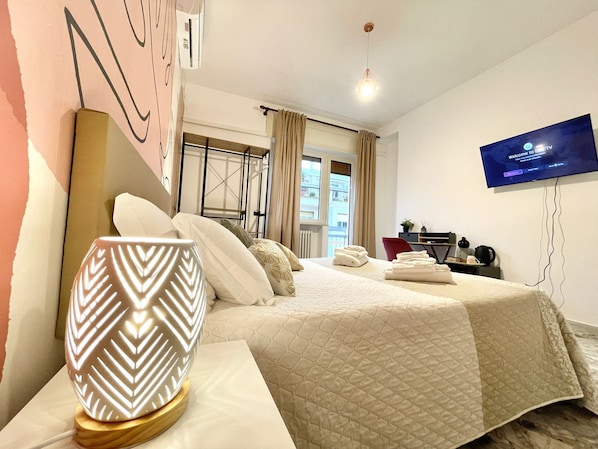 Double Room | Soundproofing, iron/ironing board, free WiFi - BARIROOMS - PICCINNI (Bari)