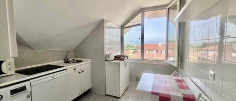 Fridge, microwave, coffee/tea maker, toaster