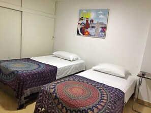 2 bedrooms, iron/ironing board, WiFi, bed sheets