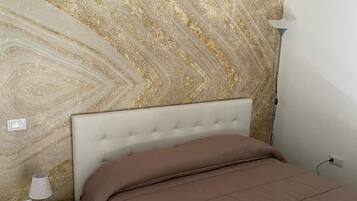 1 chambre, fer et planche Ă repasser, Wi-Fi, draps fournis