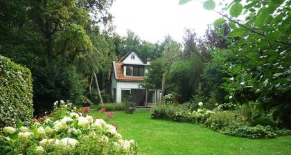 Whispering Woods - Drei Schlafzimmer Kleines Landhaus, Schläft 4