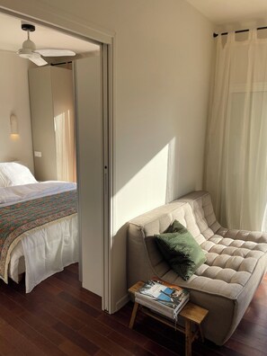 1 bedroom, bed sheets - Quiet location on Cap d'Antibes, sea view and 2 minutes from the most beautiful beaches (Antibes)