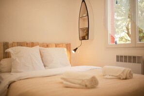 3 habitaciones, tabla de planchar con plancha, cuna de viaje y wifi 