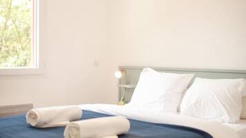 3 bedrooms, iron/ironing board, travel crib, WiFi