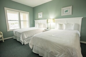Premier Condo, 2 Bedrooms, Kitchen | Iron/ironing board, free WiFi