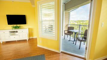 Premier Condo, 1 Bedroom, Kitchen | Terrace/patio