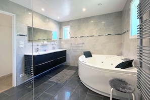 Hair dryer, bidet, towels, soap - AT HOME • Charm, swimming pool, golf, beaches (Saint-Raphaël)