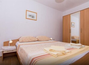 1 bedroom, iron/ironing board, WiFi, bed sheets