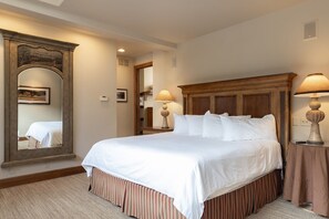 4 chambres, fer et planche à repasser, Wi-Fi, draps fournis