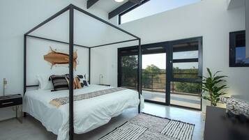 5 bedrooms, WiFi, bed sheets