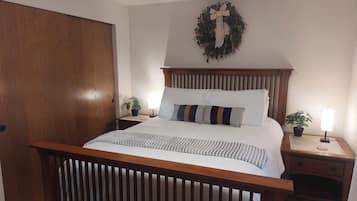3 chambres, fer et planche à repasser, Wi-Fi, draps fournis