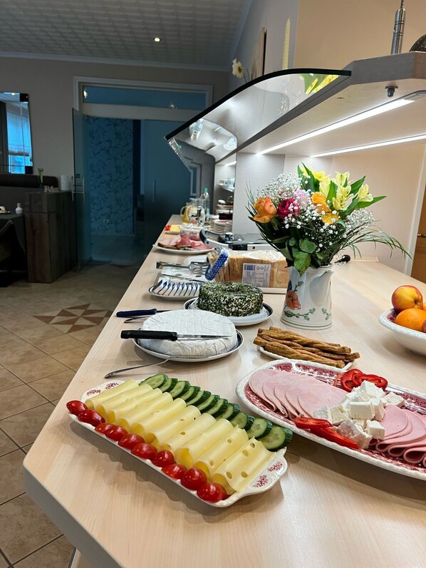 Petit déjeuner buffet compris tous les jours