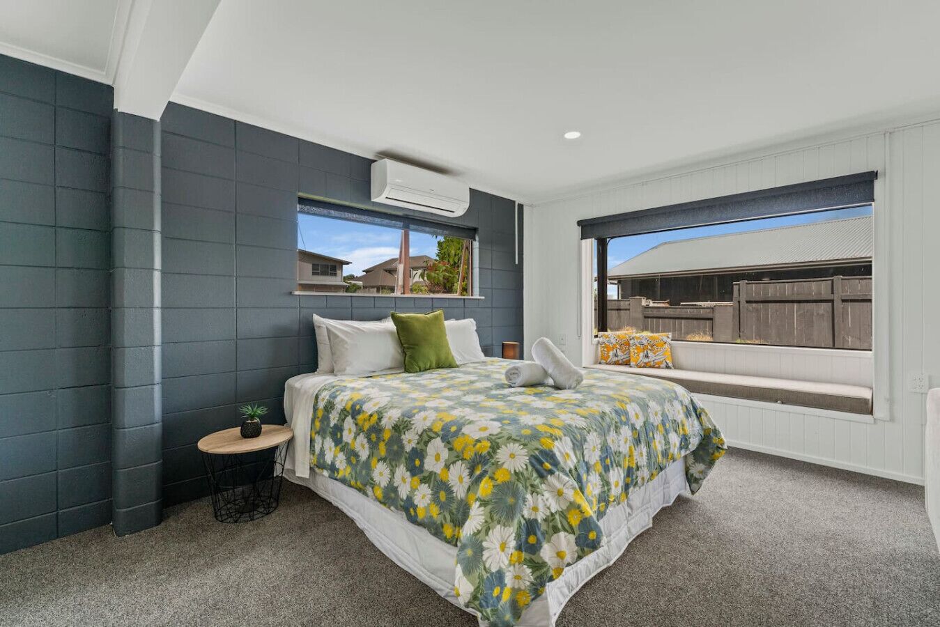 1 bedroom, travel cot, free WiFi, bed sheets