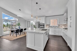 House | 3 bedrooms - High-ceiling Home Relaxing Patio in Waterloo (Waterloo)