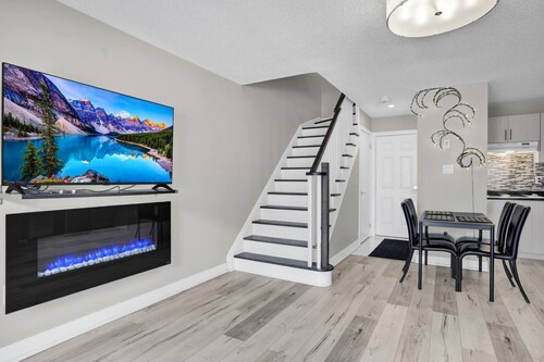 Stylish Mississauga Lower Unit BBQ Yard Paradise