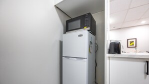 House | 2 bedrooms - Niagara s Nest Comfy 1BR 1BA Close to the Falls (Niagara Falls)