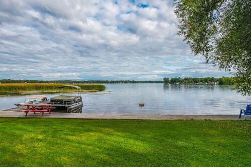 Lakeside Living BBQ Fun Boat Deck Playground