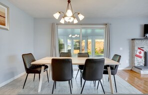 House, Smoking | 4 bedrooms - Lakeside Living BBQ Fun Boat Deck Playground (Selwyn)
