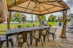 House | 4 bedrooms - Lakeside Living BBQ Fun Boat Deck Playground (Selwyn)